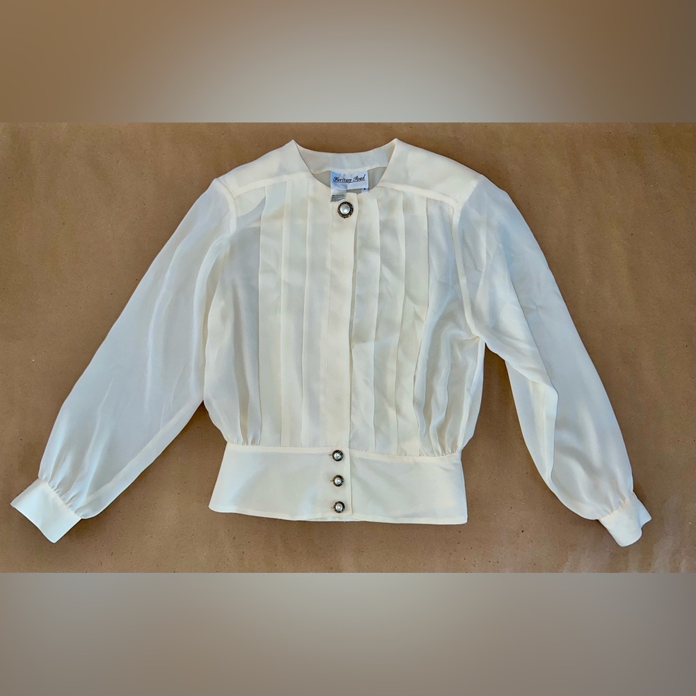 Vintage Heritage Road Size 8 Cream Blouse Pearl Buttons